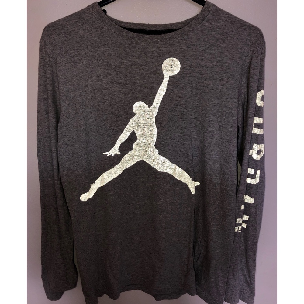 boys size XL : Gray , REFLECTIVE , Jordan shirt